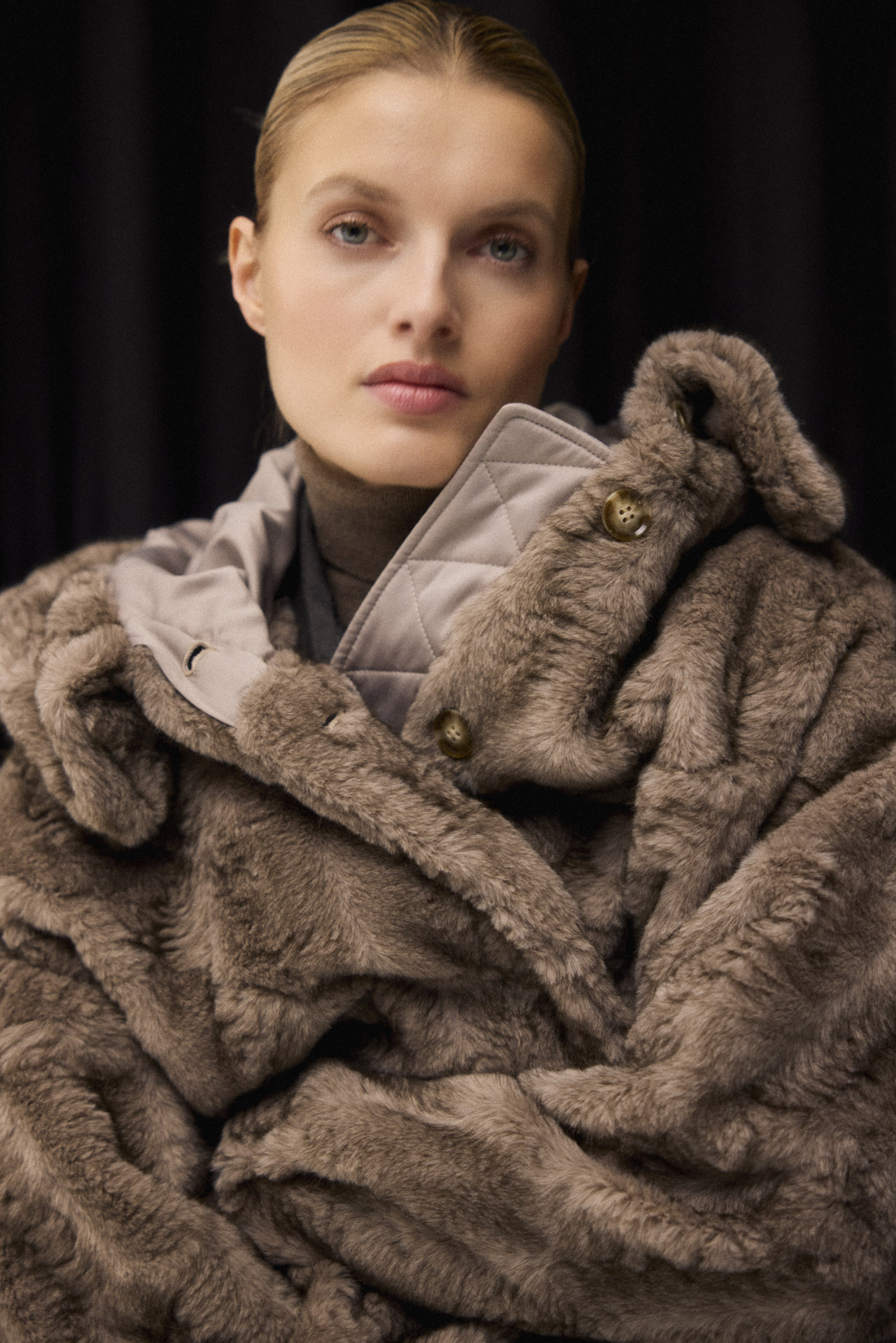 zveistudios_foto_film_fashionphotography_blone_modefotografie 6 zveistudios_foto_film_fashionphotography_blone_modefotografie 6