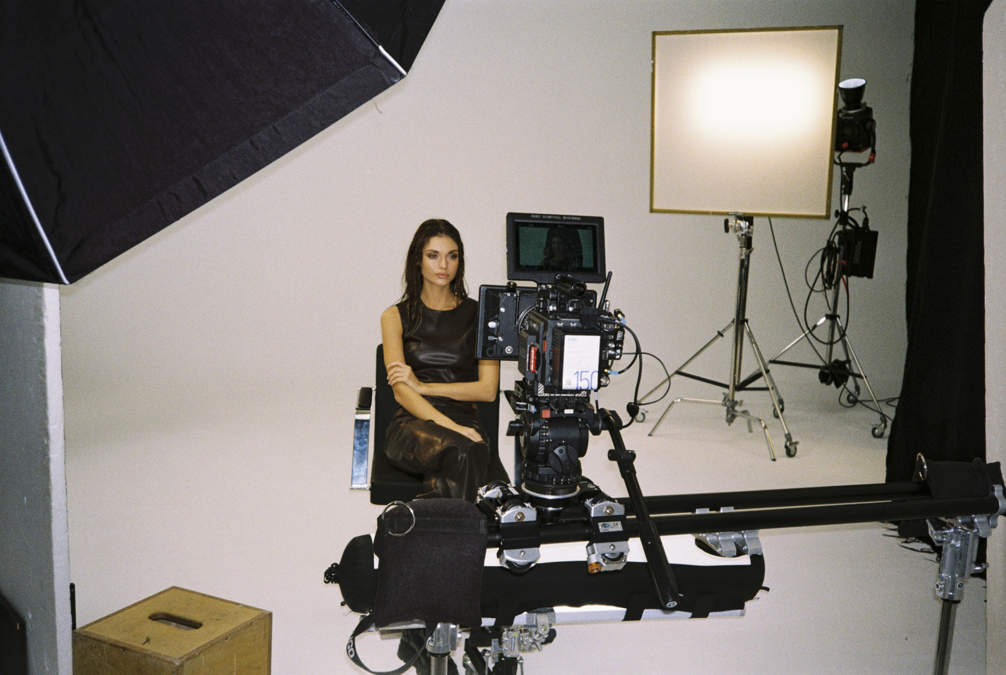 zveistudios_foto_film_tvcproduction_filmproduction_neqi_hair 1