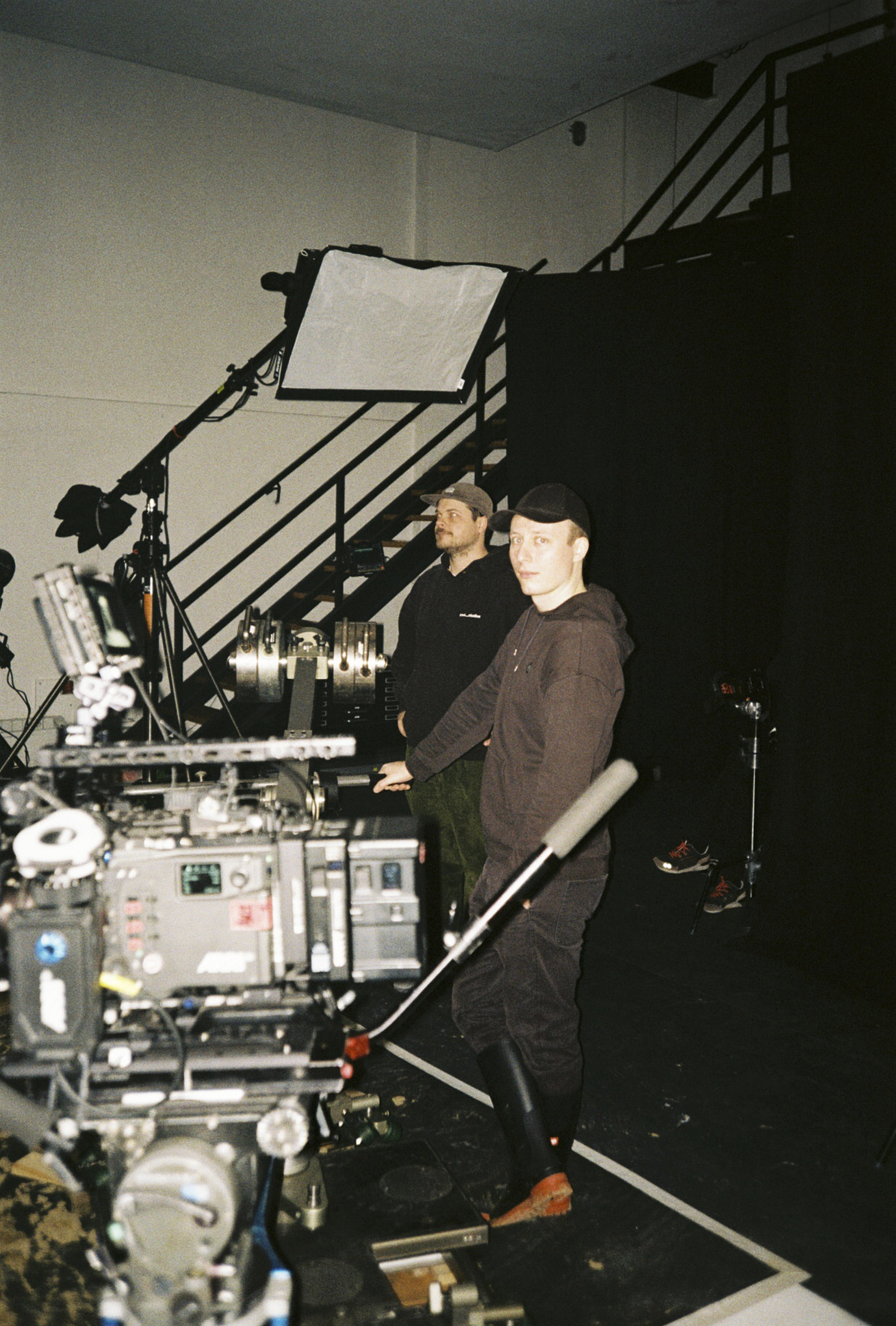 zveistudios_foto_film_tvcproduction_filmproduction_neqi_hair 16